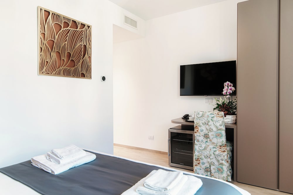 Basic Double Room, Mountain View photo 3