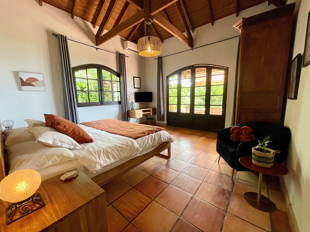 Superior Room (Pool) photo 2
