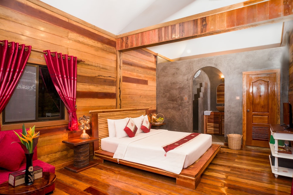 Private Jacuzzi Bungalow - 1 bedroom - Photo 2