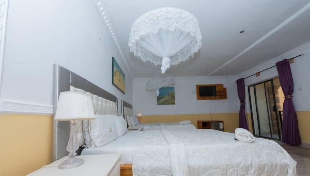 Deluxe Double Or Twin Room photo 2