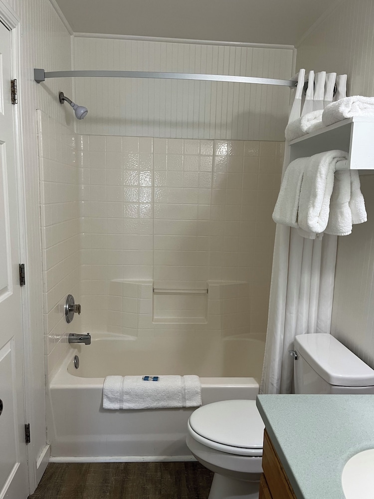Deluxe Kitchenette