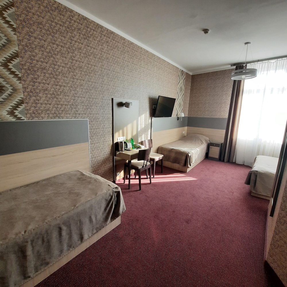Basic Quadruple Room (with extra bed) photo 1