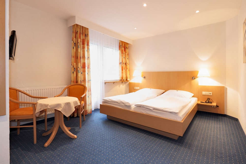 Economy Double Room - Photo 1