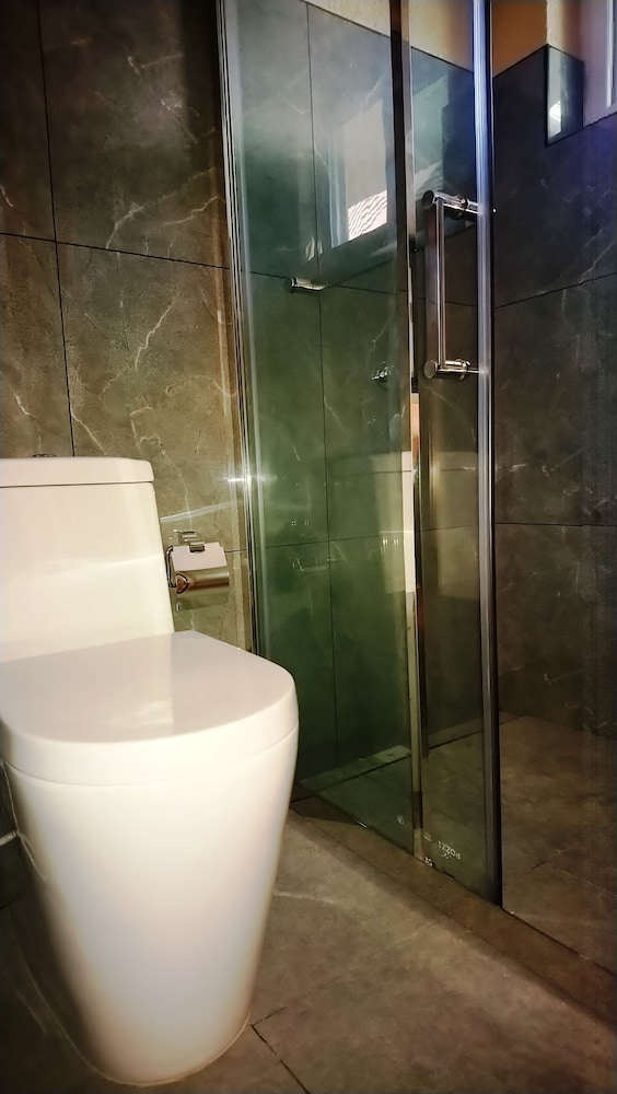 Superior Twin Room, Multiple Beds, Non Smoking, Pool View - Photo 6
