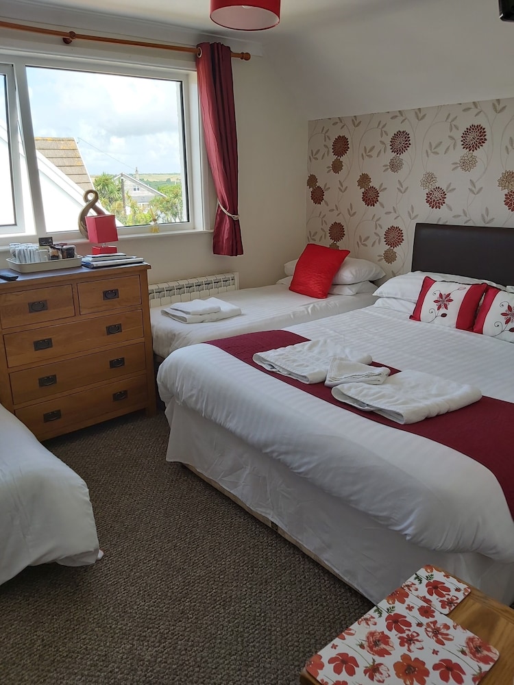 Superior Suite, Ensuite photo 2
