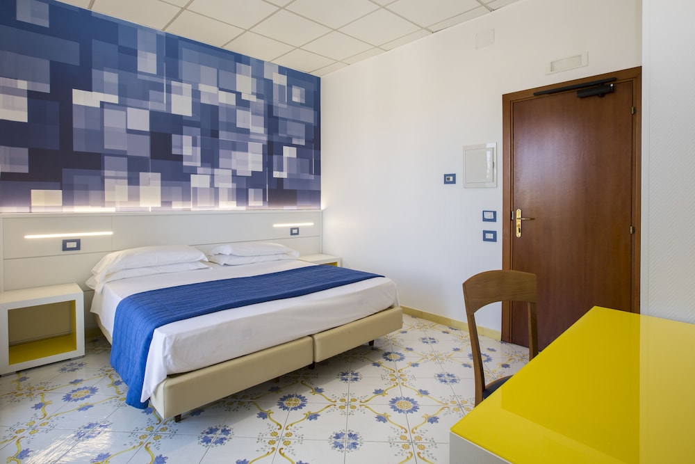 Standard Double or Twin Room photo 3