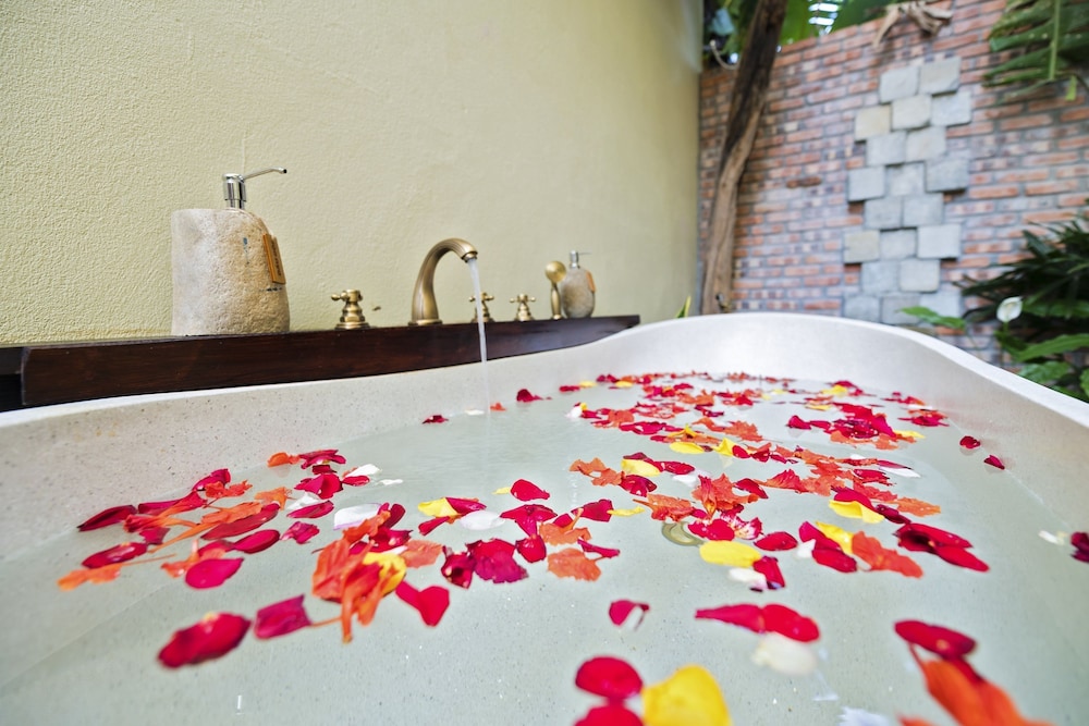 Executive Suite with External or Internal Bathtub photo 3