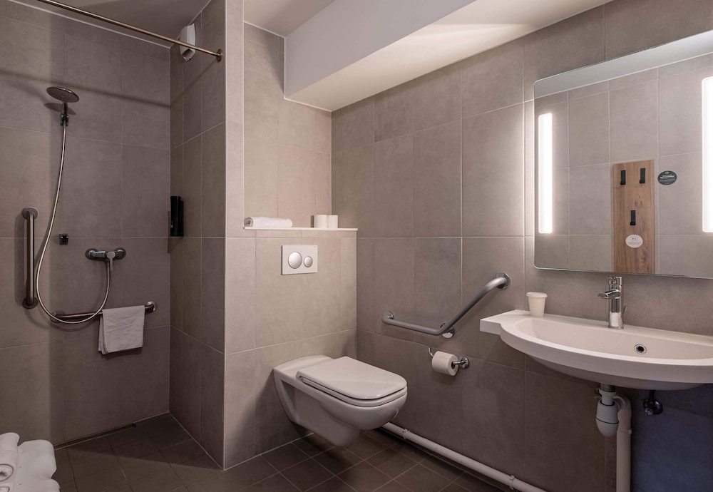 Double Room, Accessible, Non Smoking - Photo 5