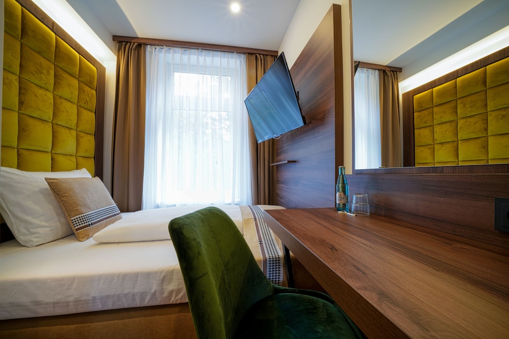 Economy Single Room, Non Smoking photo 3