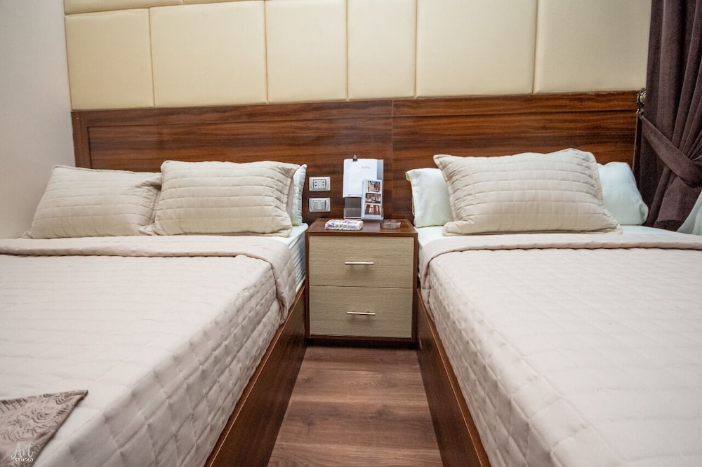 Deluxe Twin Room - Photo 13