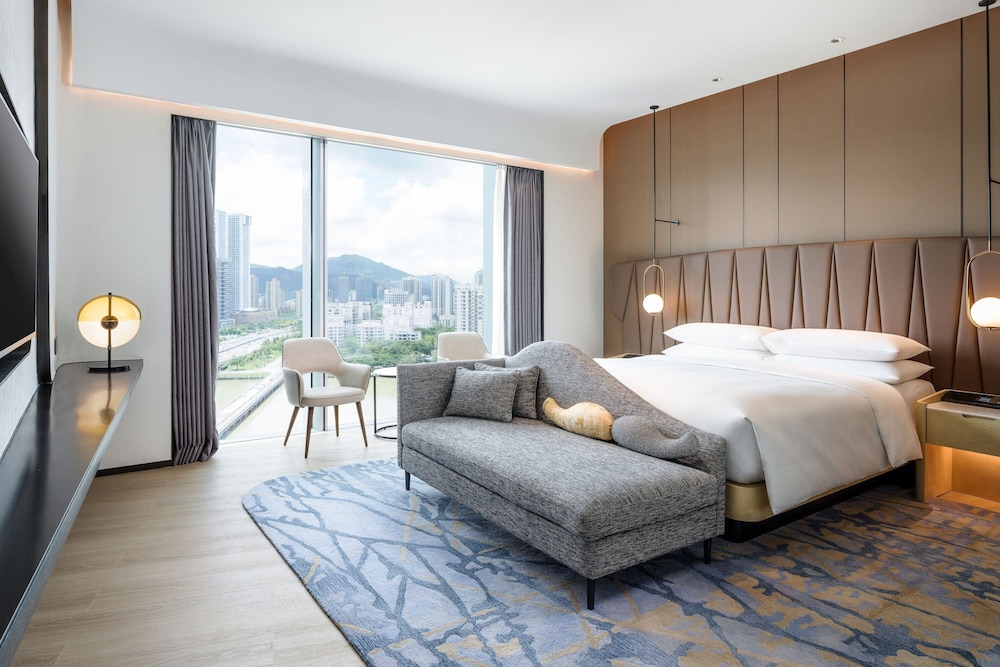 Club Suite, 1 Bedroom - Photo 1