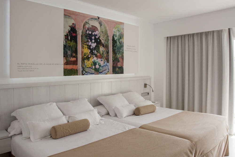Room (Monoparental 1 adult + 3 children) photo 2
