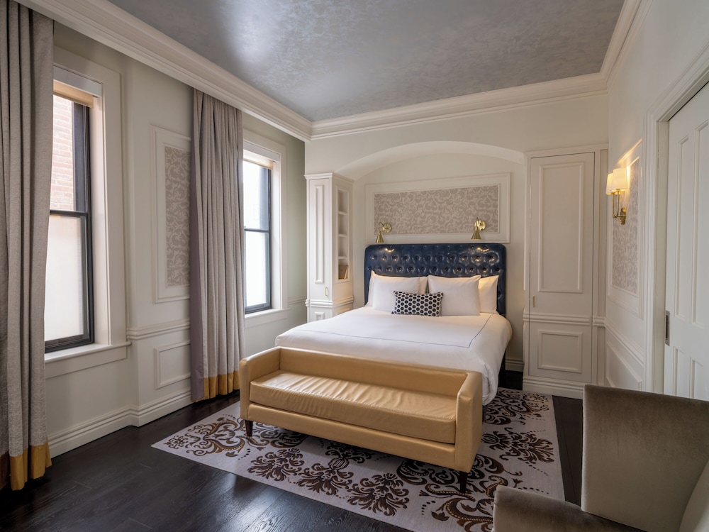 Premier Room, 1 King Bed
