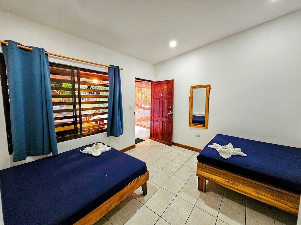 Standard Quadruple Room, Private Bathroom, Garden View photo 3