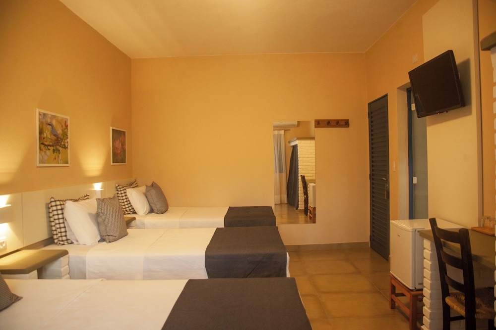 Standard Triple Room photo 2