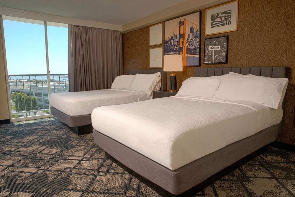 Room, 2 Queen Beds, Non Smoking