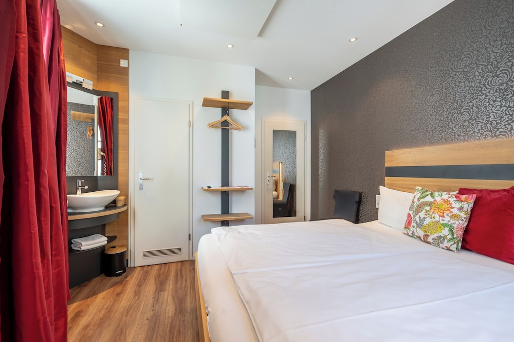 Standard Double Room (Small)