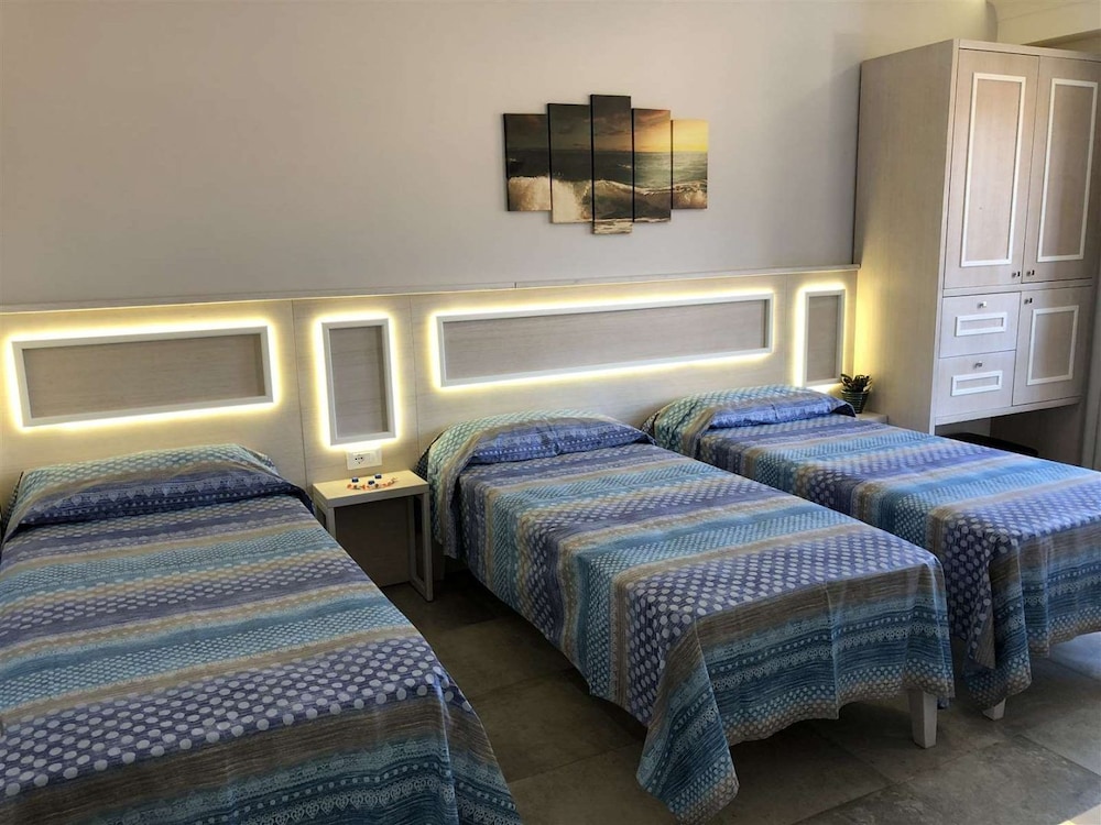 Triple Room, Balcony