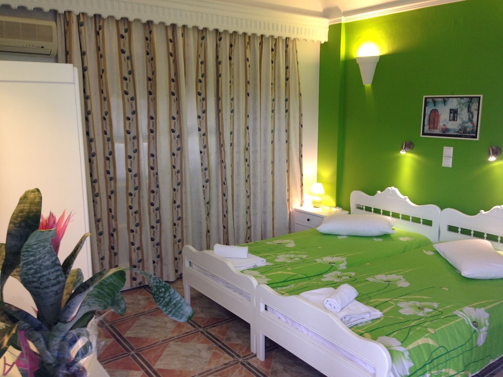 Standard Double or Twin Room - Photo 4