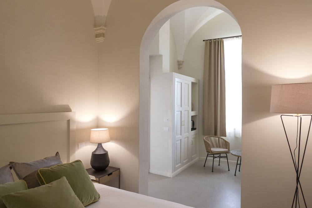 Classic Double Room - Photo 1