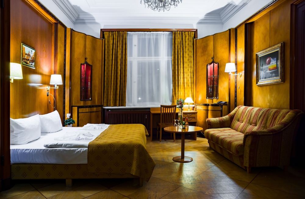 Basic Double or Twin Room photo 2
