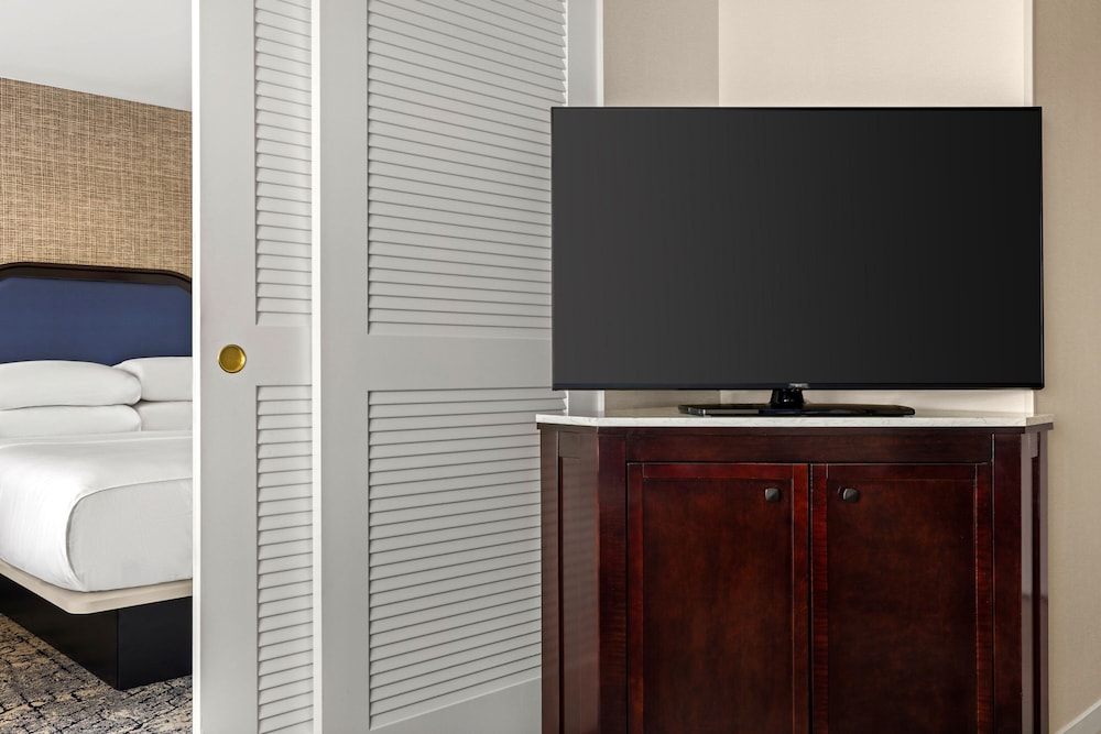 Suite, 1 Bedroom - Photo 3