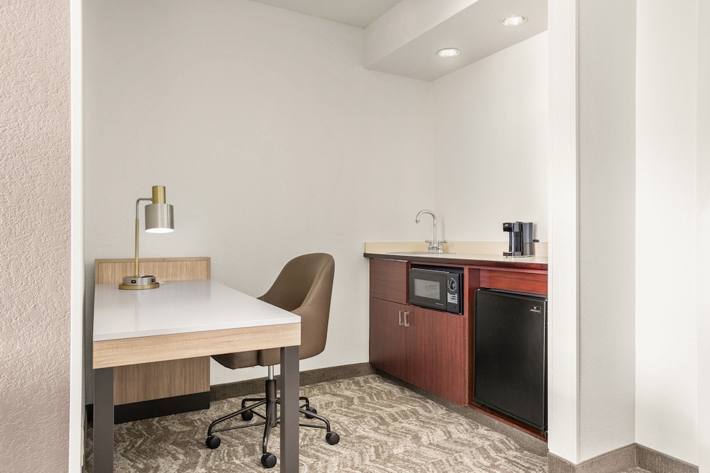 Studio, Multiple Beds - Photo 2