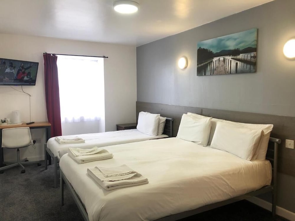 Deluxe Triple Room, City View