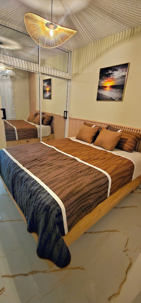 Basic Apartment, 2 Bedrooms, Balcony, City View photo 2