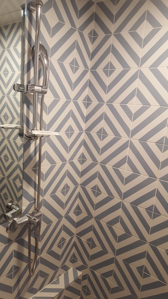 Premium Room - Photo 28