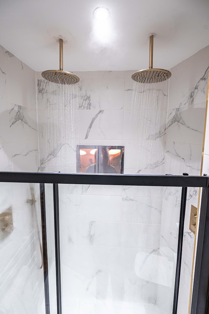 Executive Apartment, Ensuite, City View (Apt 3) - Photo 23