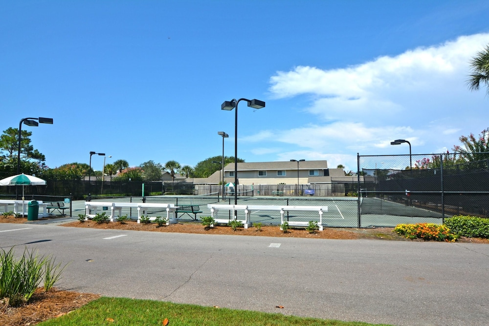 Condo, Multiple Beds (Ariel Dunes Ii 2210)