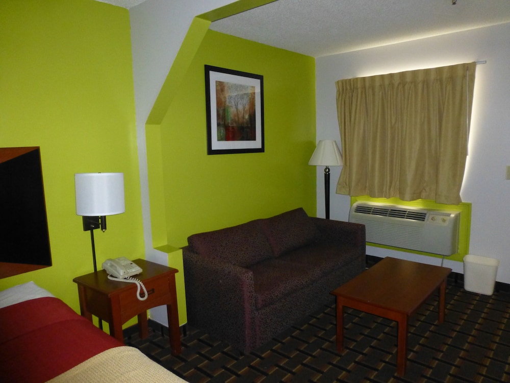 Standard Room, 2 Queen Bed with Sofa bed, Non Smoking photo 1