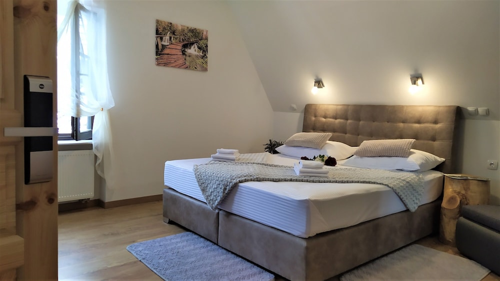 Deluxe Double Room photo 3