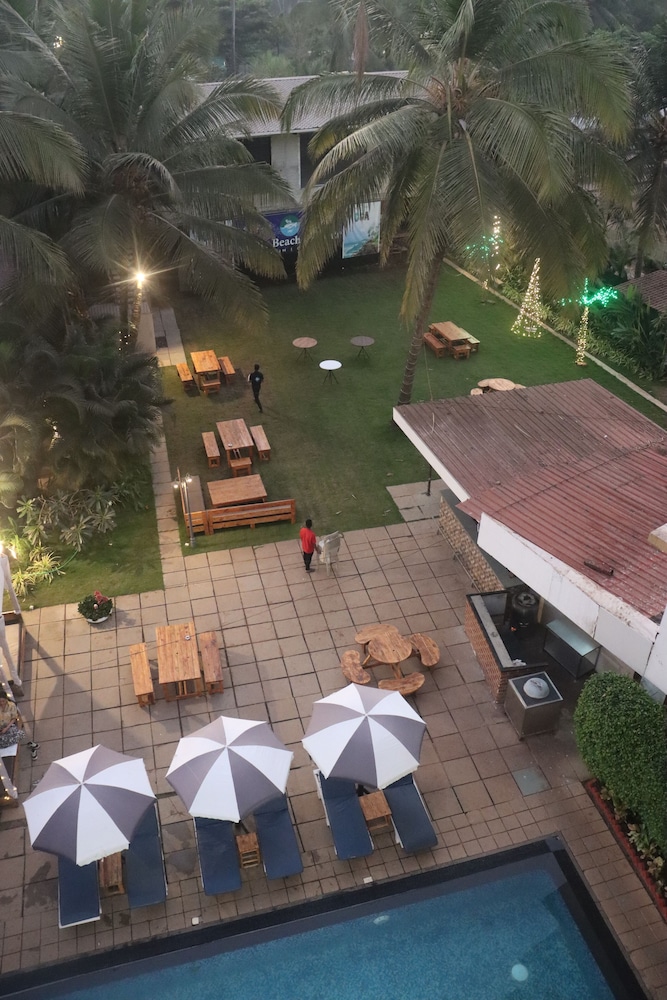 Premium Pool View Room with Balcony photo 3