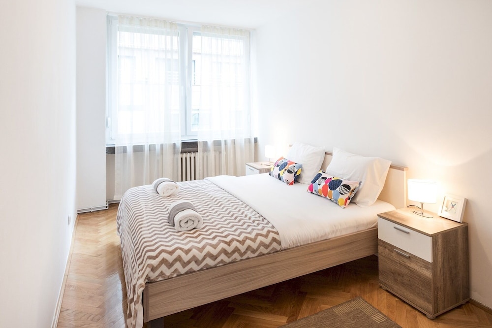 Apartment (1 Bedroom)