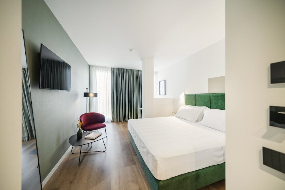 Superior Double Room, Non Smoking, City View