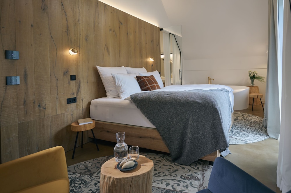 Deluxe Double Room, Mountain View - Photo 1