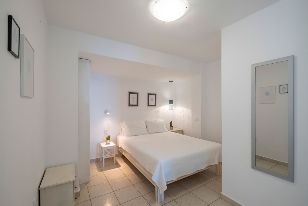 Apartment, 1 Bedroom, Sea View, Beachfront photo 3