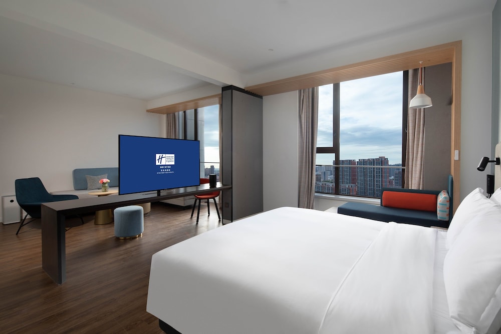 Suite, 1 King Bed