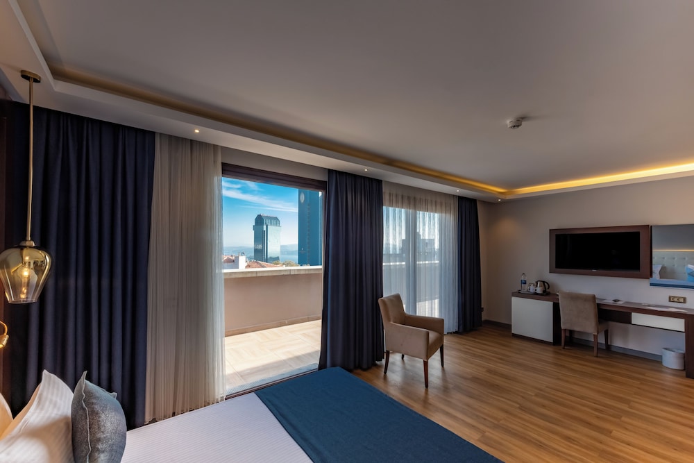 Family Triple Room, Sea View photo 3