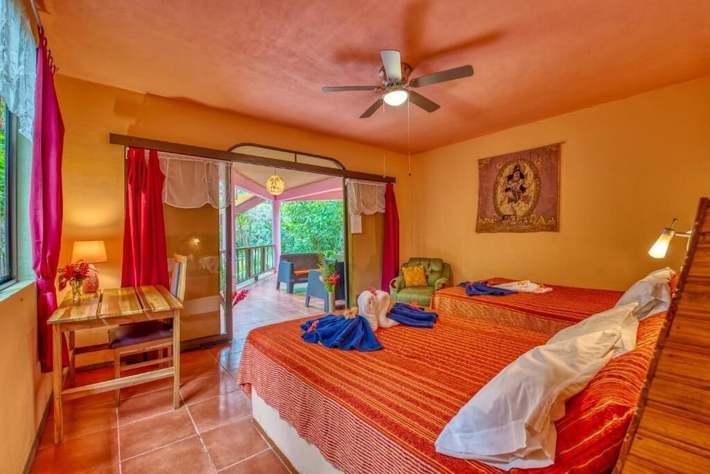 Standard Room, 2 Queen Beds