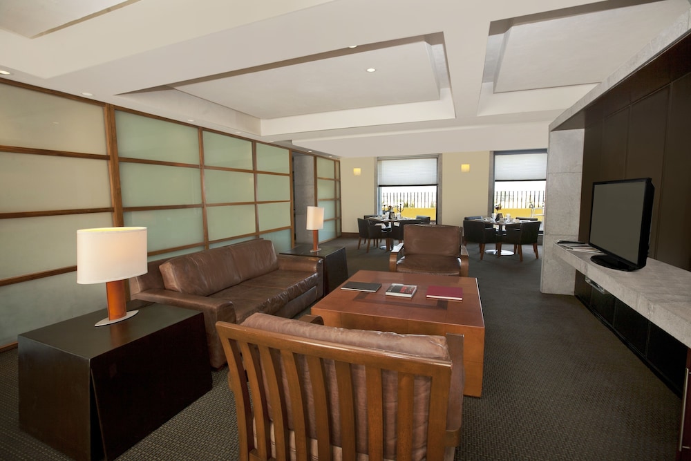 Suite (Master) - Photo 2