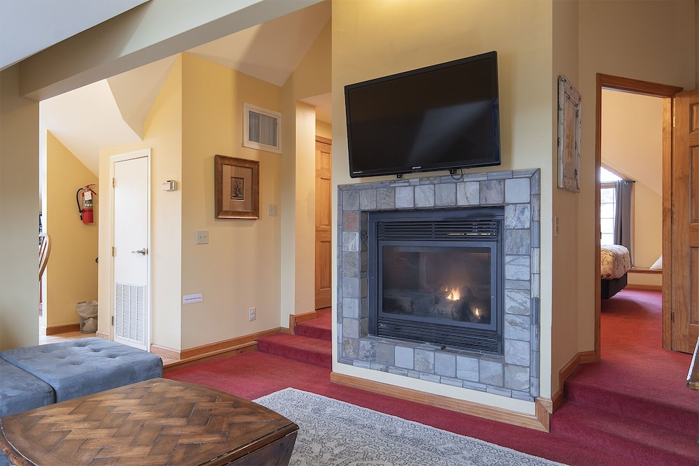 Executive Suite, 1 King Bed, Terrace