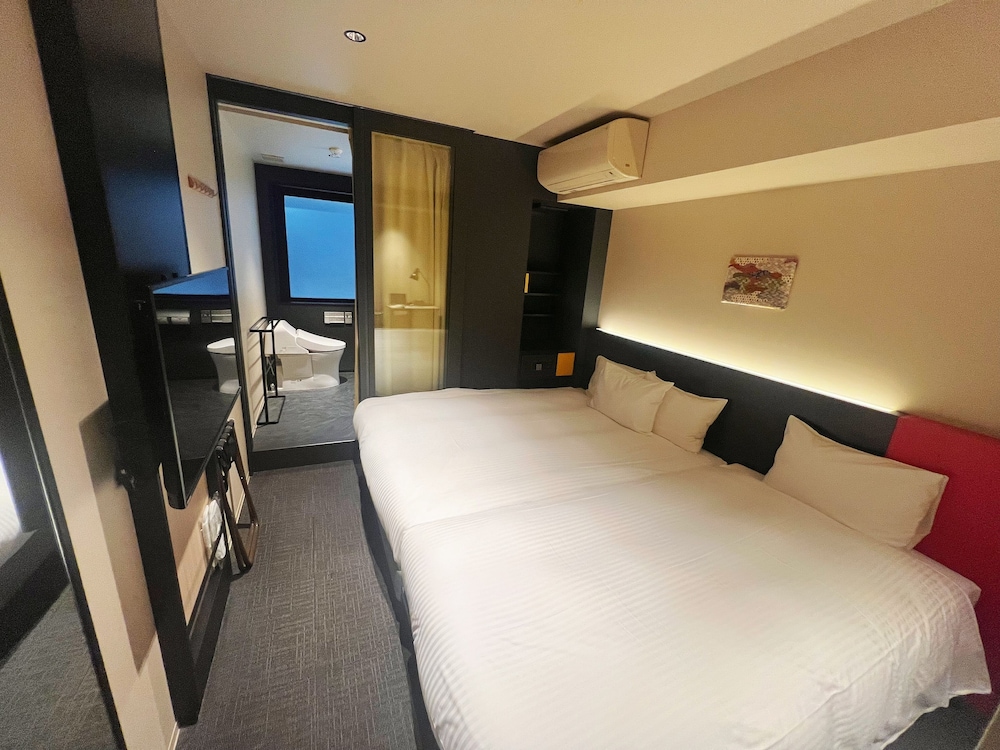 Basic Double or Twin Room photo 1