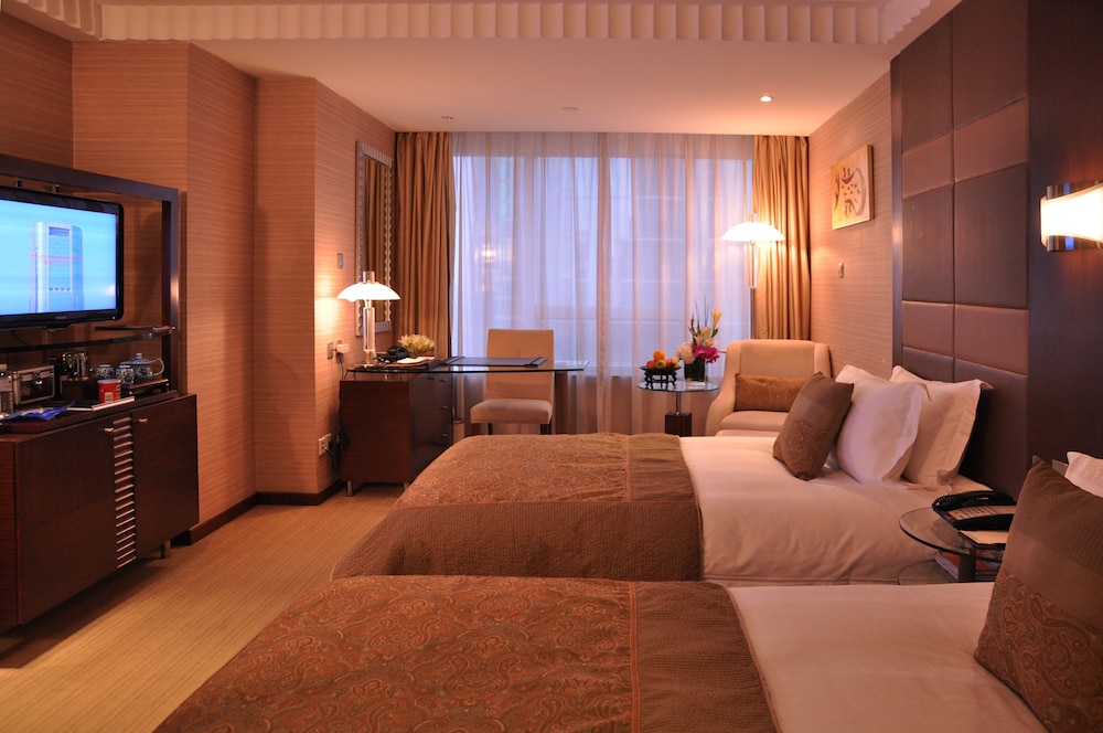 Executive Room thumbnail 5