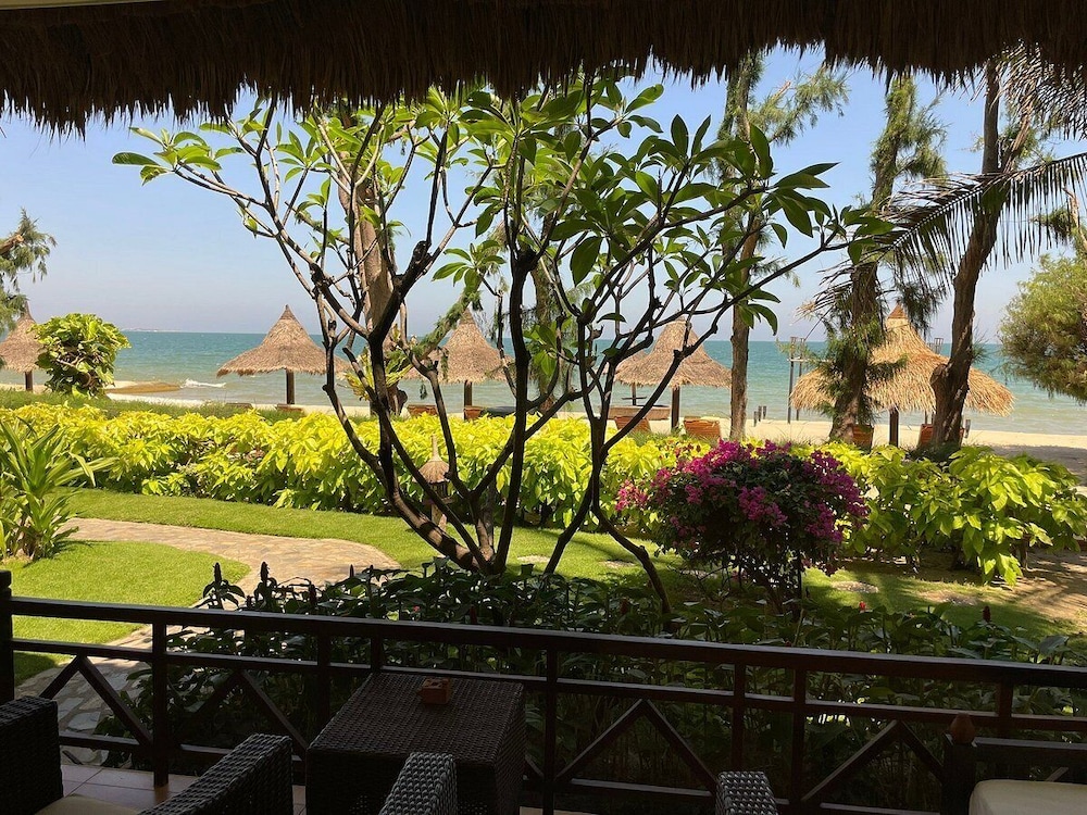 Villa, Beachfront - Photo 8