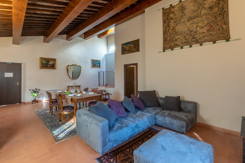 Royal Suite - Photo 3