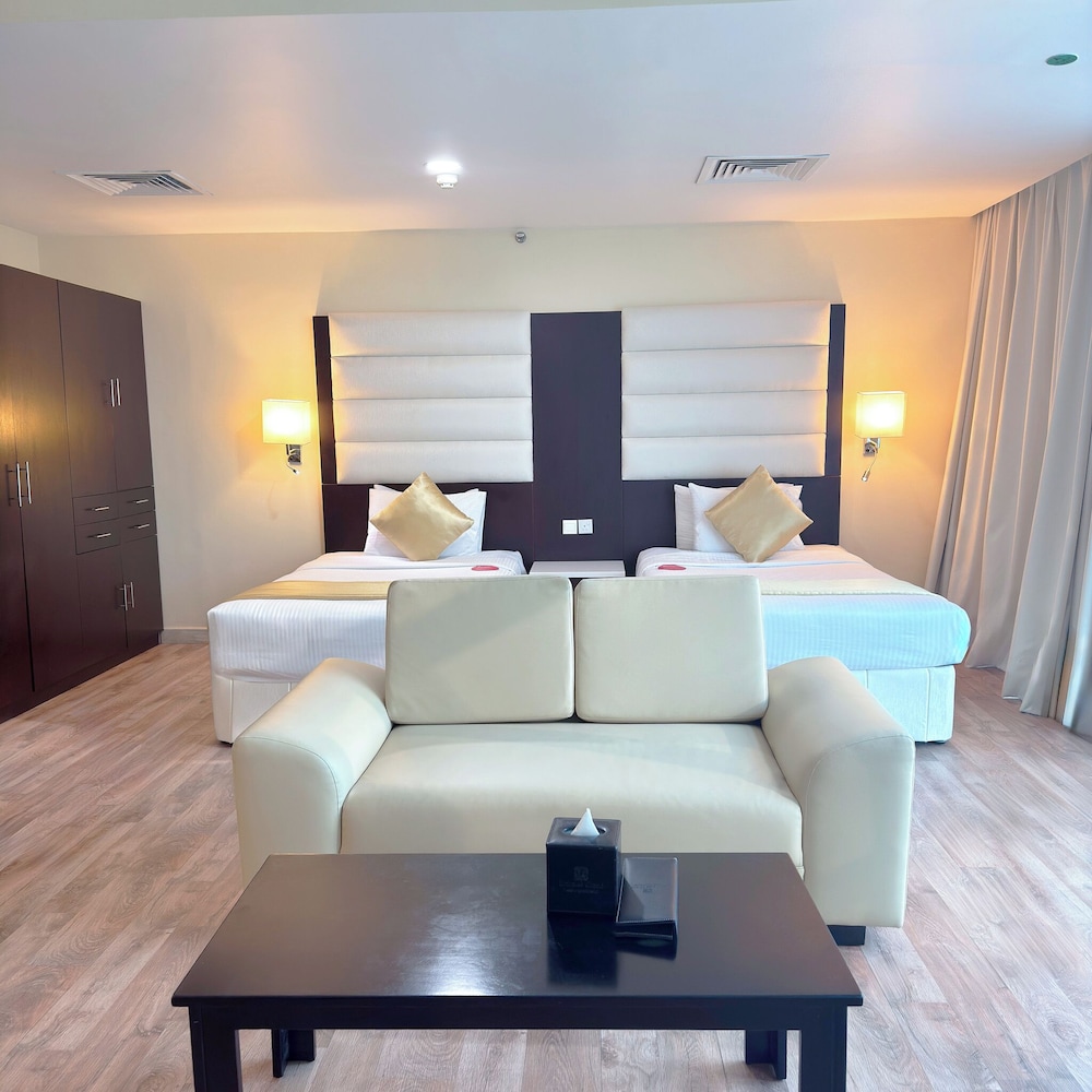 Executive Twin Room with Burj Khalifa View photo 3