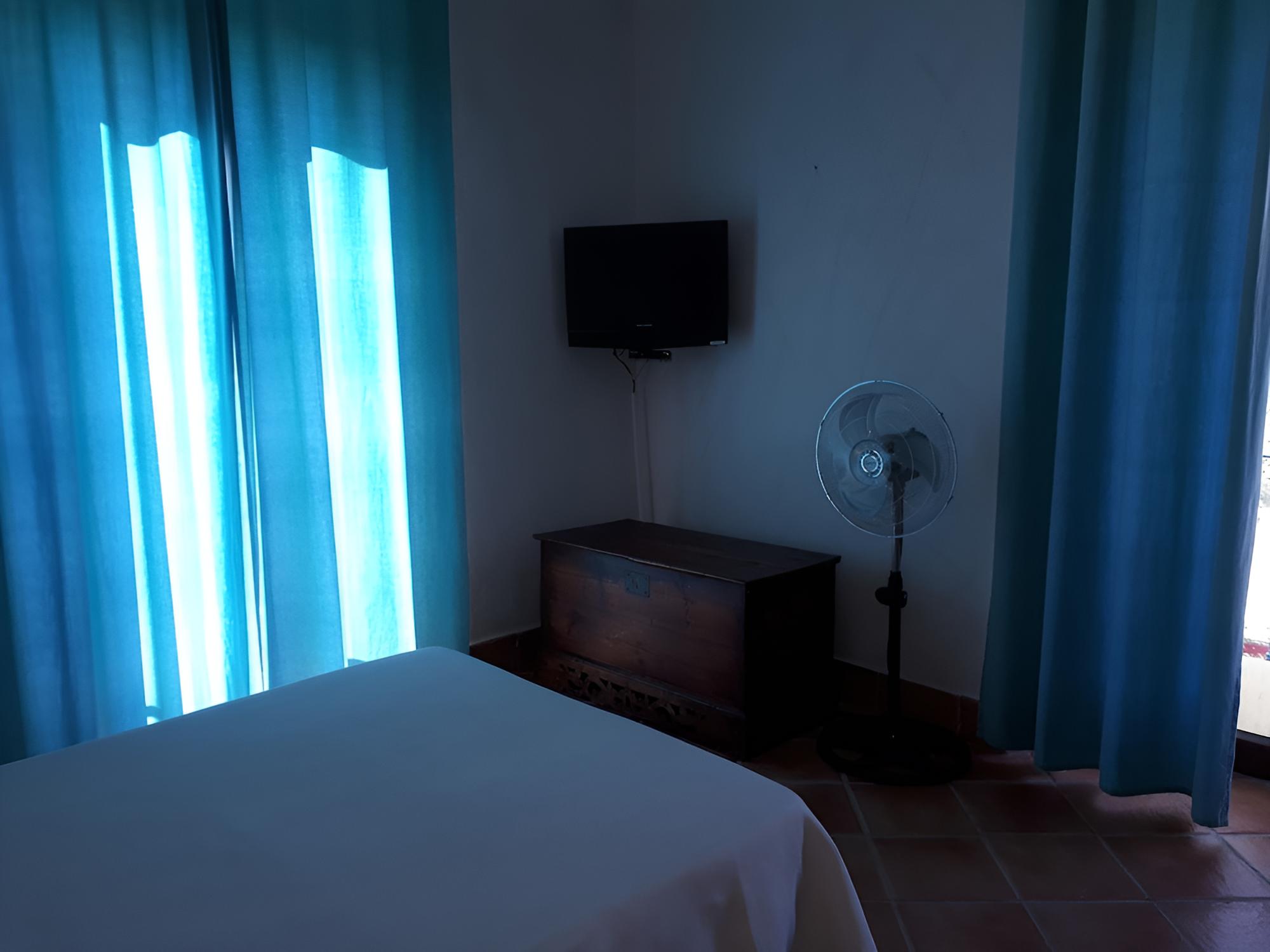 Family Room, Private Bathroom, Mountain View (Habitación Anexa)